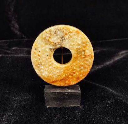 Small jade Bi disk
China, Ming dynasty (1368-1644)
In...