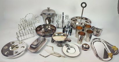 Lot of silver-plated metal including toast...