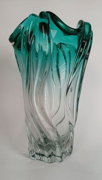 Twisted glass vase with green highlights
Height...