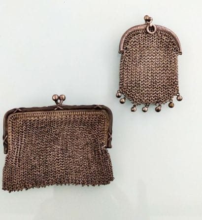 Two silver mesh wallets
Weight : 100 gr