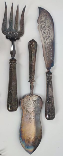 Set of metal and silver-plated flatware
A...