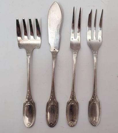 CHRISTOFLE
Set of silver-plated cutlery with...