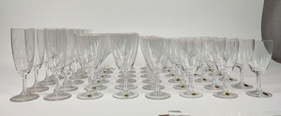 Crystalline service set including twelve...