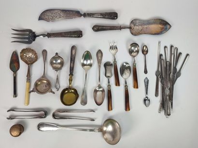 Set of metal and silver-plated flatware
A...