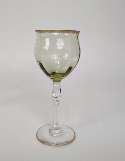 Ensemble de six verres à porto en cristal...