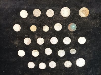 Lot of 365 silver coins 
Weight: 4131 grams...