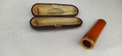 Cigarette and cigar holder set
Various s...