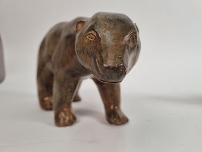 Pierre CHENET (20th - 21st)
Bear standing...