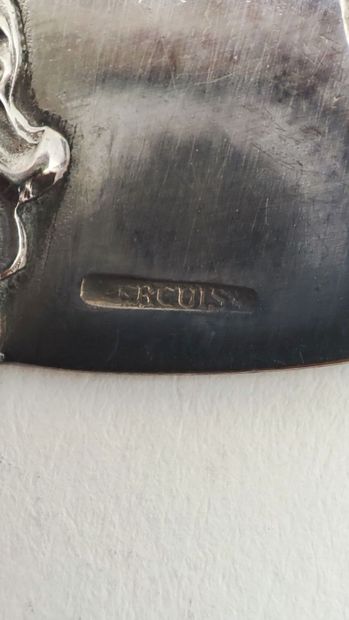 ERCUIS
A set of silver-plated cutlery with...