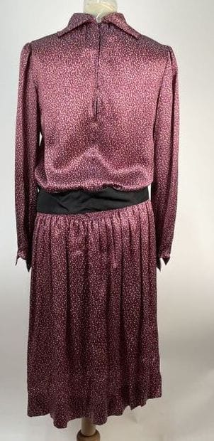 Set of two CHANEL dresses in pink silk (T....