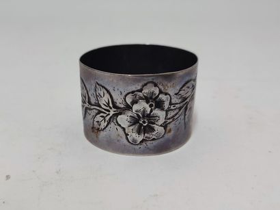 Taste-vin en argent à décor de godrons et...