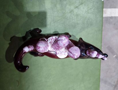 Set of 2 phallic-shaped hard stones
Height...