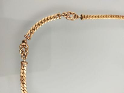 Soft metal necklace
Weight : 15 gr