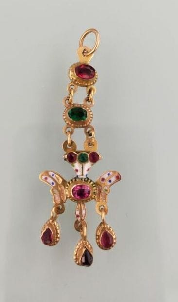 Saint Esprit pendant in 18k yellow gold,...