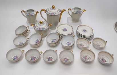 LIMOGES
Porcelain tea and cake set with polychrome...