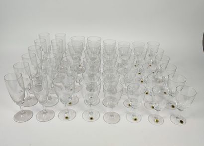 Crystalline service set including twelve...