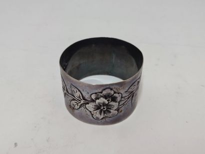 Taste-vin en argent à décor de godrons et...
