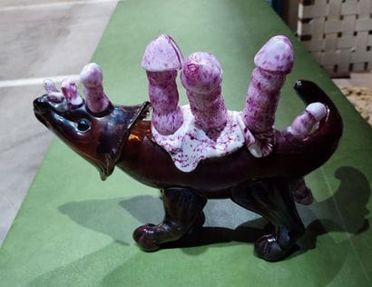 Set of 2 phallic-shaped hard stones
Height...