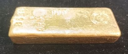 Gold ingot
N° 86883 and 93052. Weight 999.3....