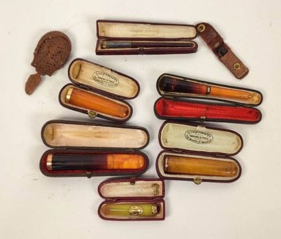 Cigarette and cigar holder set
Various s...