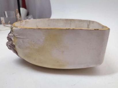 In the taste of NEVERS, 
Earthenware salad...