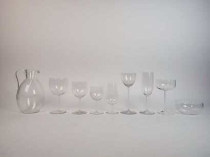 BACCARAT
Crystal service set comprising:...