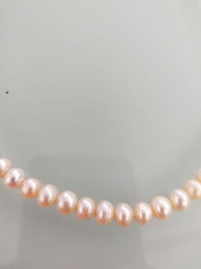 Baroque pearl necklace
