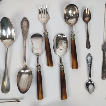 Set of metal and silver-plated flatware
A...