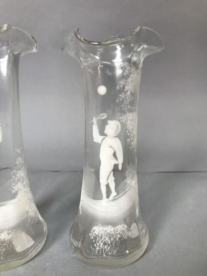 [tennis] Lot
- Two glass soliflores with...