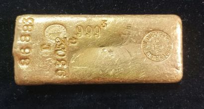 Gold ingot
N° 86883 and 93052. Weight 999.3....
