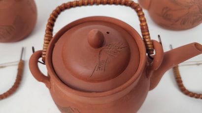 JAPAN, modern
Set of 3 terracotta teapots...