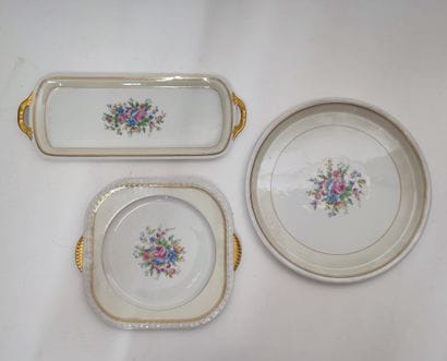 LIMOGES
Porcelain tea and cake set with polychrome...