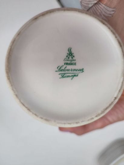 LIMOGES
Porcelain tea and cake set with polychrome...