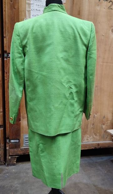 CARVEN
Outfit in green fabric with a single-breasted...