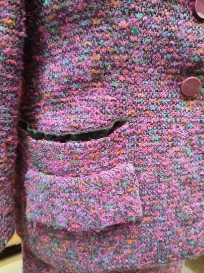 CARVEN
Outfit in purple fabric with jacket...