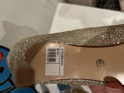 DUNE
Pair of rhinestone pumps
Size 41
(wear...