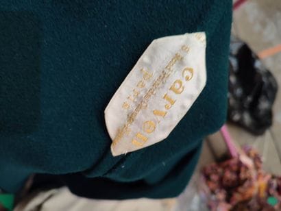 CARVEN
Fir green cape