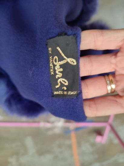 Set of two shawls, one in purple felt and...