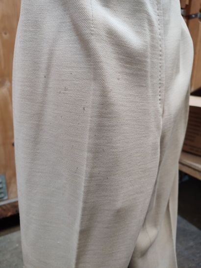 CARVEN
Outfit in beige fabric with double-breasted...