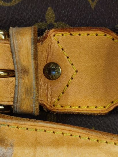 LOUIS VUITTON
Set of two soft suitcases and...