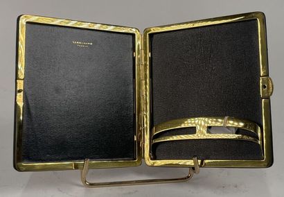LONGCHAMP
Cigarette box in black leather...