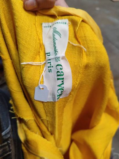 CARVEN
Lot of yellow fabric pants and a fir...