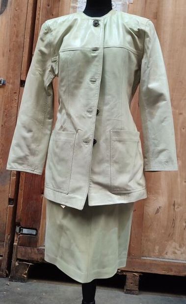LOEWE
Pale green leather ensemble with single-breasted...
