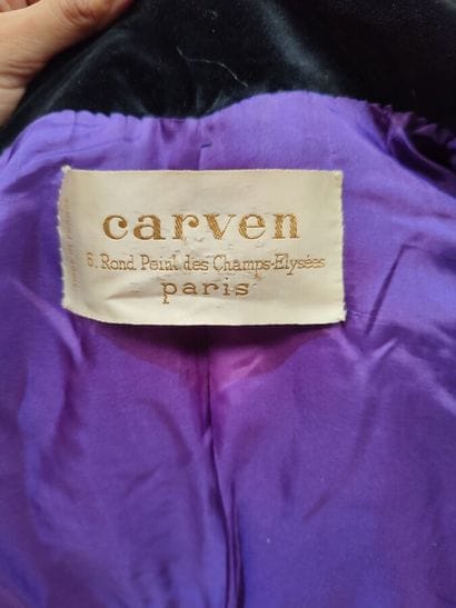 CARVEN
Outfit in purple fabric with jacket...