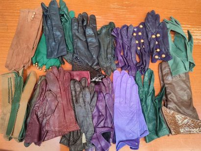 Lot of gloves, leather, imitation leather,...