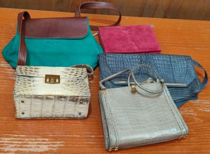 Lot of five bags
(wear and tear)
