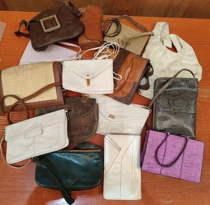Lot of handbags as is