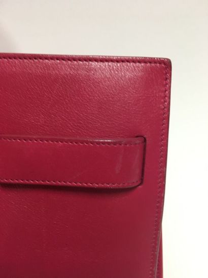 SAINT LAURENT 
Pink leather bag
Height 23;...