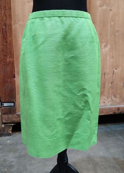 CARVEN
Outfit in green fabric with a single-breasted...