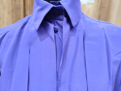 Lot of blouses including: 
- MILA SCHON DUE,...